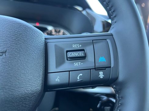 New 2026 Nissan Pathfinder SV image 12