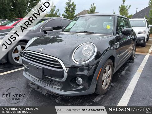 Used 2020 MINI Cooper 2-Door Hardtop FWD image 1