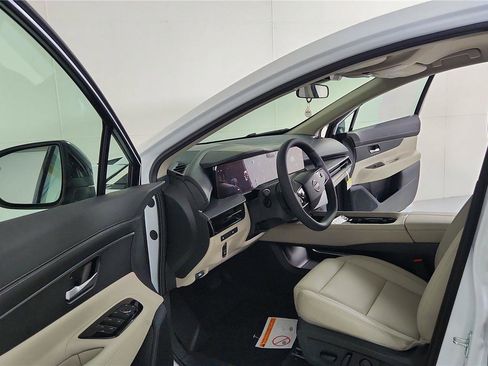 Used 2025 Nissan Murano SV image 15