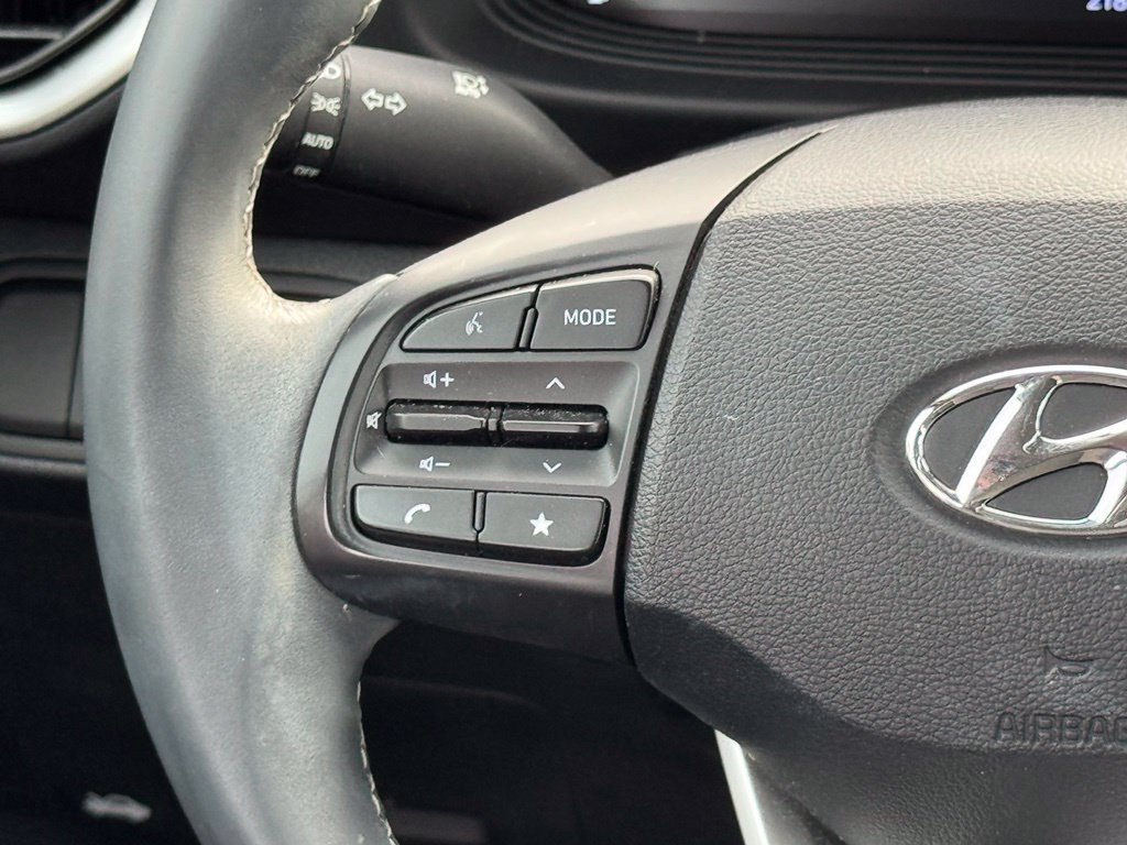 Used 2024 Hyundai Venue SEL FWD image 25