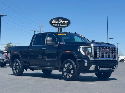 Used 2024 GMC Sierra 3500 Denali w/ Denali Reserve Package AWD/4WD image 1