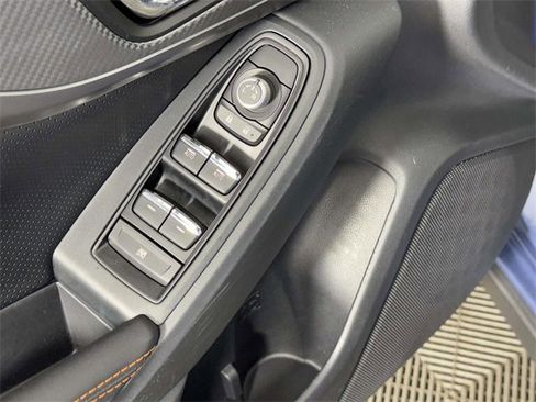 Used 2023 Subaru Crosstrek 2.5i Limited w/ Moonroof Package image 18