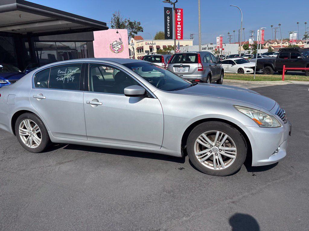 Used 2010 INFINITI G37 Journey RWD image 3