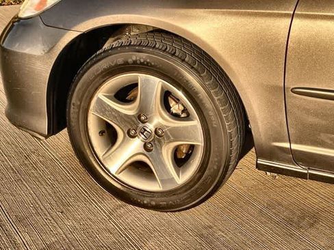 Used 2005 Honda Civic EX image 9