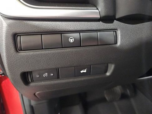 Certified 2021 Nissan Rogue SV w/ Premium Package image 20