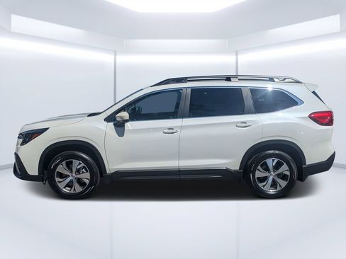Used 2025 Subaru Ascent Premium AWD/4WD image 6