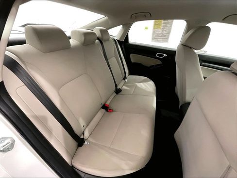 Used 2024 Honda Civic LX image 16