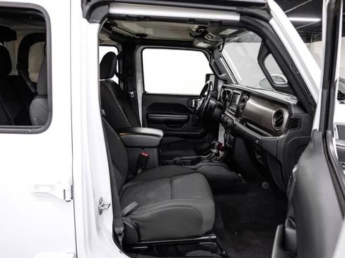 Used 2020 Jeep Gladiator Overland w/ LED Lighting Group AWD/4WD image 41