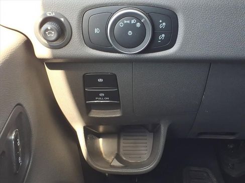 Used 2023 Ford Transit 350 XLT image 31