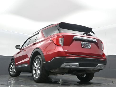 Used 2022 Ford Explorer XLT w/ Equipment Group 202A image 31