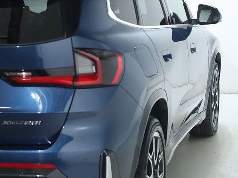 Used 2025 BMW X1 xDrive28i w/ Technology Package image 50