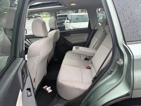 Used 2016 Subaru Forester 2.5i Premium AWD/4WD image 10