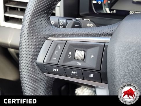 Used 2023 Mitsubishi Outlander SE image 30