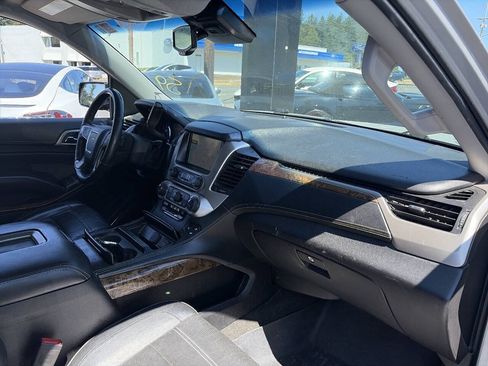 Used 2015 GMC Yukon XL Denali w/ Touring Package AWD/4WD image 5
