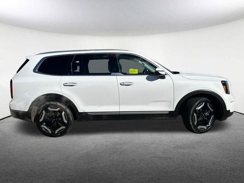 Used 2024 Kia Telluride S w/ S Sunroof Package image 15
