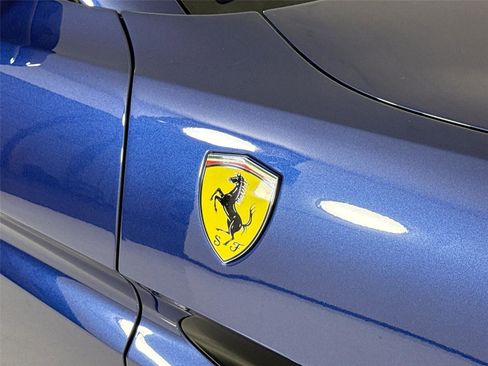 Used 2020 Ferrari Portofino image 37