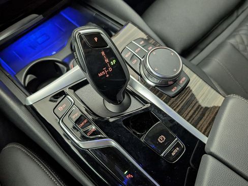 Certified 2023 BMW 530i w/ Convenience Package image 16