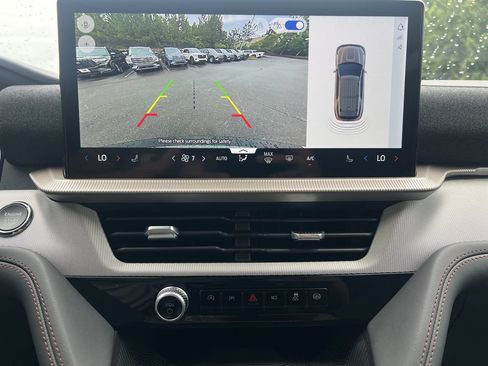 New 2026 Ford Explorer Active RWD image 5