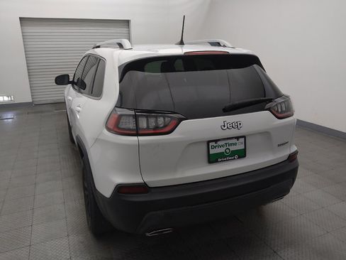 Used 2019 Jeep Cherokee Latitude Plus FWD image 6