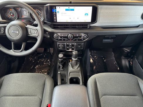 Used 2025 Jeep Wrangler Unlimited Sport AWD/4WD image 14