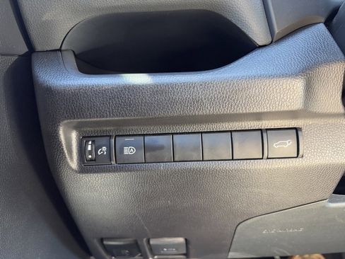 Certified 2025 Toyota RAV4 XLE image 21