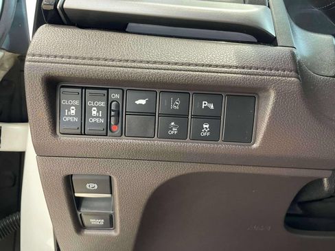 Used 2019 Honda Odyssey Elite image 21