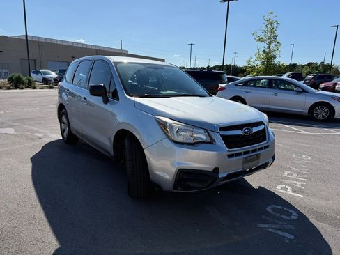 Used 2018 Subaru Forester 2.5i AWD/4WD image 3