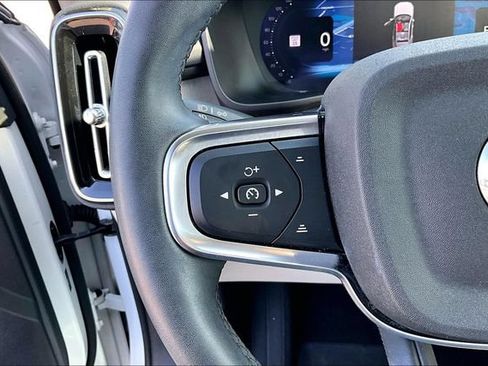Used 2023 Volvo XC40 B5 Plus w/ Driver Assist Package AWD/4WD image 18