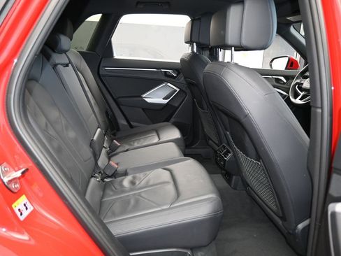 Used 2025 Audi Q3 2.0T Premium image 43