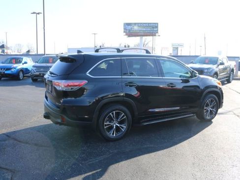 Used 2016 Toyota Highlander XLE image 8