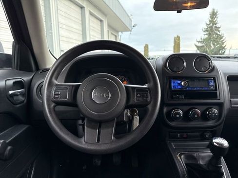 Used 2014 Jeep Patriot Sport image 18