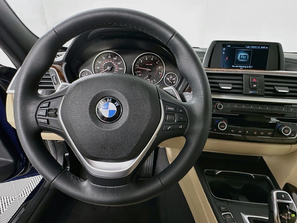Used 2018 BMW 330i Sedan RWD image 11