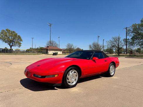 Used 1995 Chevrolet Corvette Convertible RWD image 4