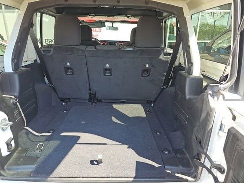 Used 2019 Jeep Wrangler Unlimited Rubicon w/ Steel Bumper Group AWD/4WD image 10