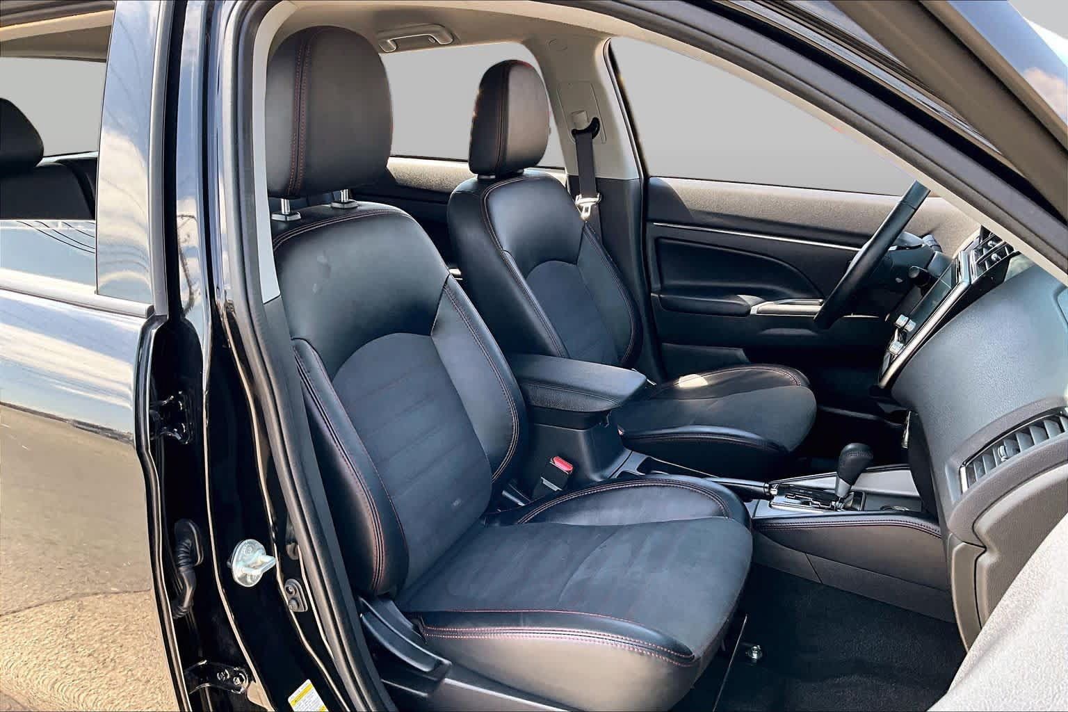 Used 2024 Mitsubishi Outlander Sport SE AWD/4WD image 9