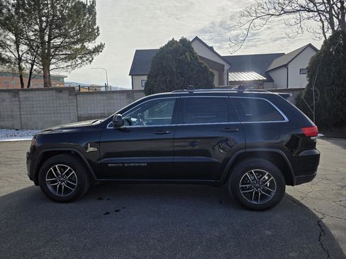 Used 2019 Jeep Grand Cherokee Laredo w/ Security & Convenience Group image 5
