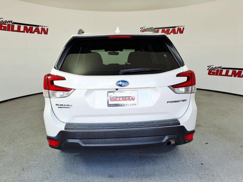 Used 2021 Subaru Forester Premium AWD/4WD image 9