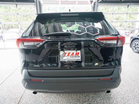 Used 2023 Toyota RAV4 LE FWD image 3