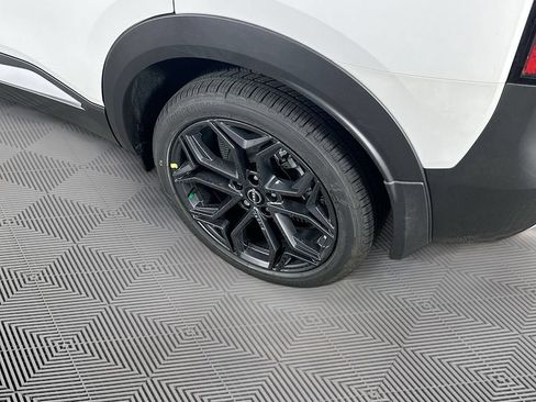 New 2026 Nissan Kicks SR w/ SR Premium Package FWD image 38