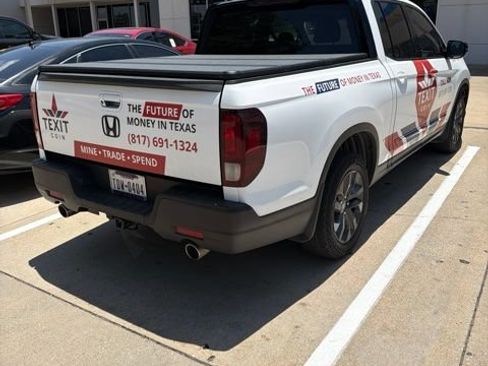 Used 2023 Honda Ridgeline Sport image 10