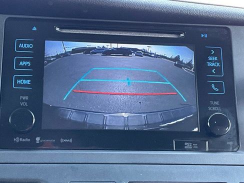 Used 2016 Toyota Sienna XLE w/ XLE Navigation Package image 21