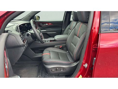 Used 2024 Chevrolet Traverse RS w/ LPO, Floor Liner Package image 11
