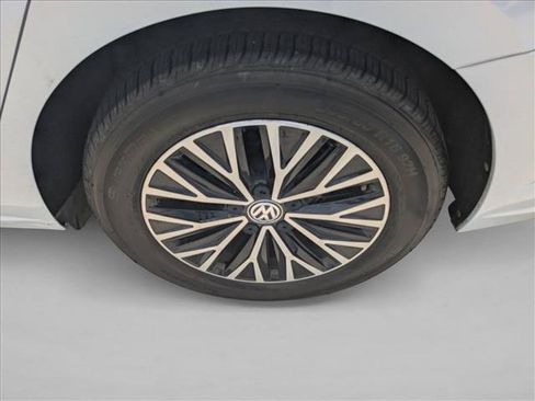 Used 2019 Volkswagen Jetta SEL FWD image 21