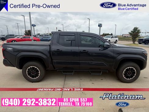 Used 2025 Toyota Tacoma TRD Off-Road w/ TRD Off Road Upgrade Package AWD/4WD image 12