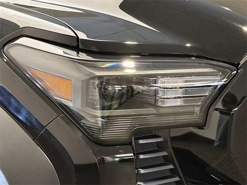 Used 2024 Toyota Tacoma TRD Off-Road w/ TRD Off Road Premium Package image 6