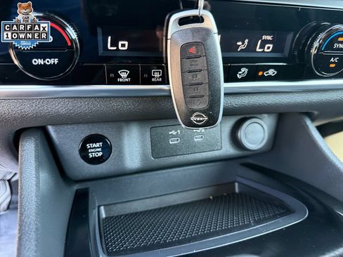 Certified 2025 Nissan Rogue SV AWD/4WD image 29