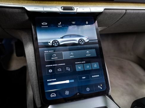 Used 2023 Lucid Air Touring AWD/4WD image 27