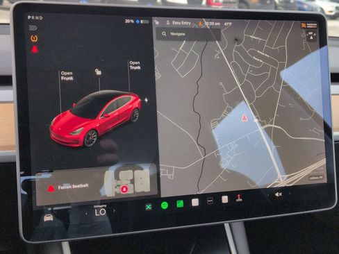 Used 2020 Tesla Model 3 Performance image 31