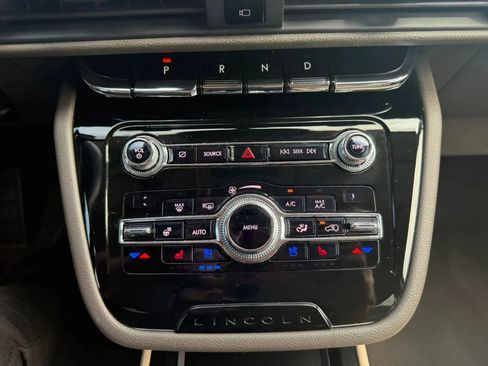 Used 2020 Lincoln Corsair AWD w/ Equipment Group 101A image 19