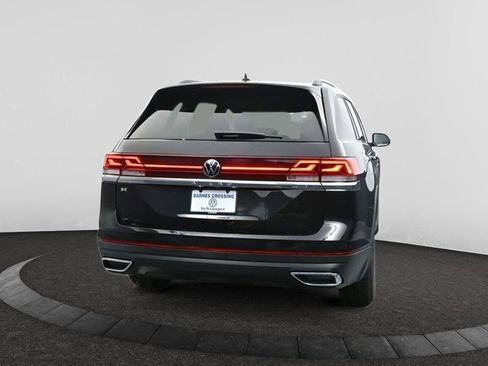 Used 2025 Volkswagen Atlas SE image 6